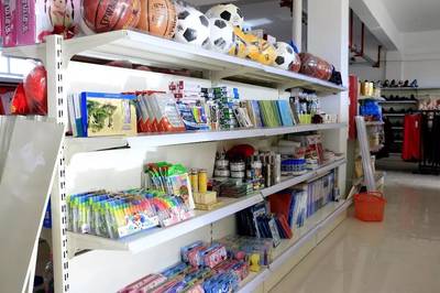 愛心超市 以日用百貨為紐帶，共筑和諧團場新篇章